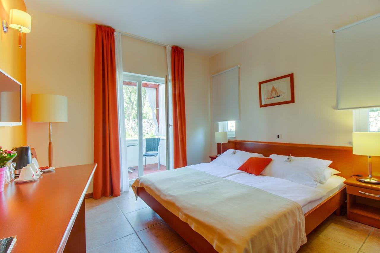 Hotel Manora Nerezine Dış mekan fotoğraf